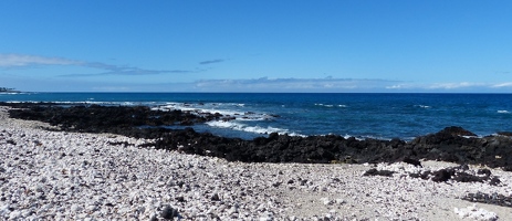 Shoreline at Holoholokai beach